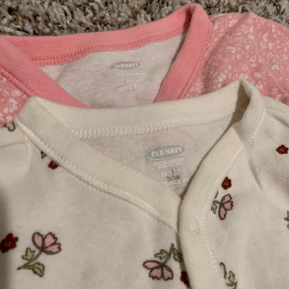 Set of baby girl footie pj’s - Picture 4 of 4
